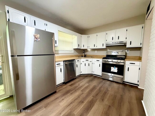 Photo - 265 S Circlecrest Dr