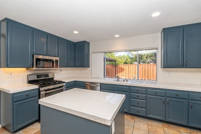 Photo - 31939 Monique Cir