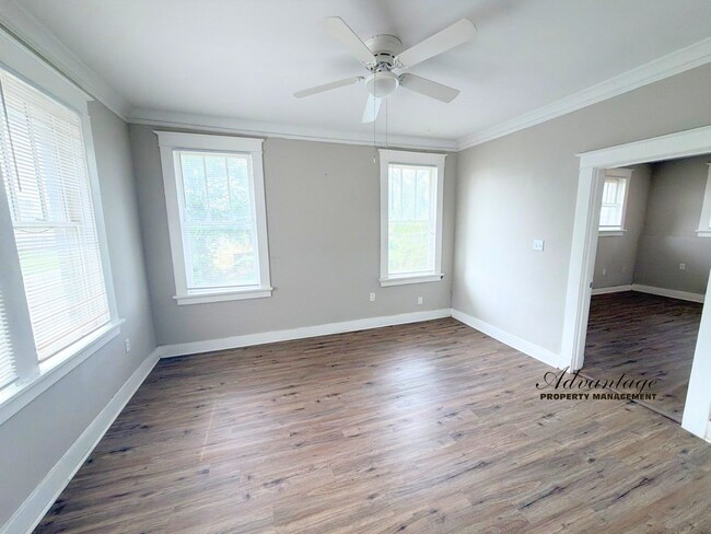 525 N Waldran Blvd Unit 4