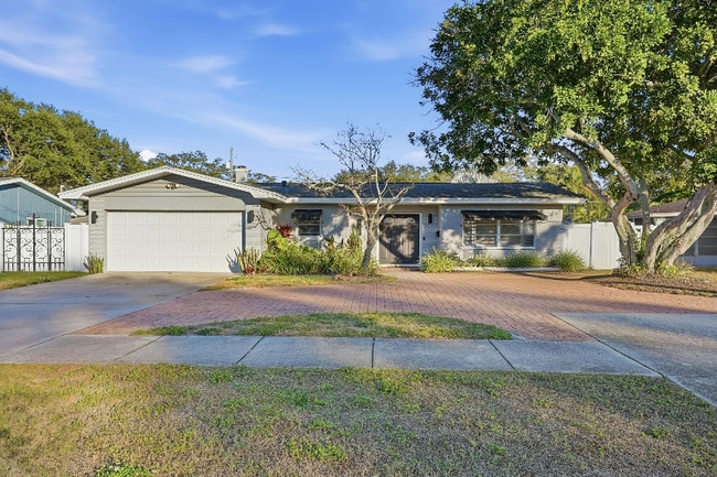 Photo - 725 Patricia Ave