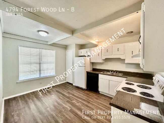 Building Photo - 4794 Forest Wood Ln Unit B
