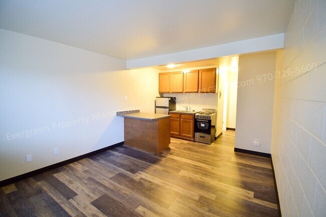 Photo - 2008 W Plum St Unit 2G
