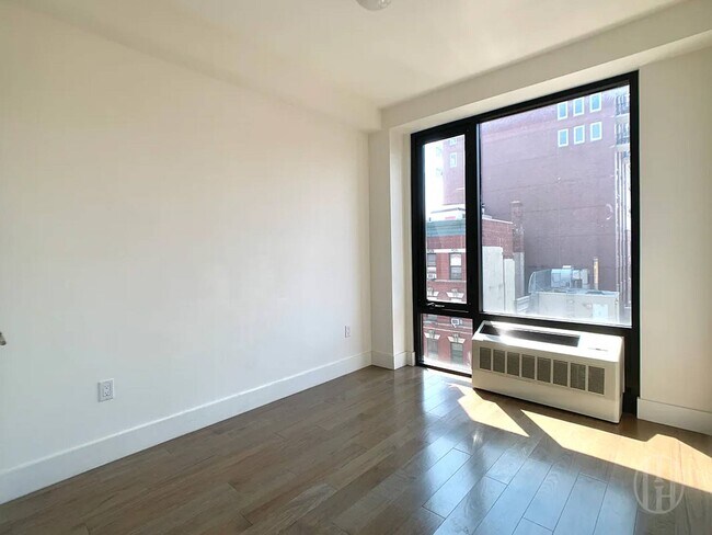 Photo - 399 E 8th St Unidad 6-C
