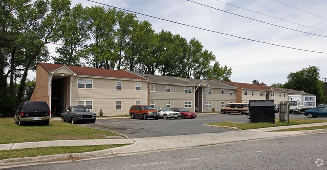 Arbor Brook Apartments