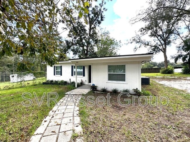 Building Photo - 8054 Graff Ln