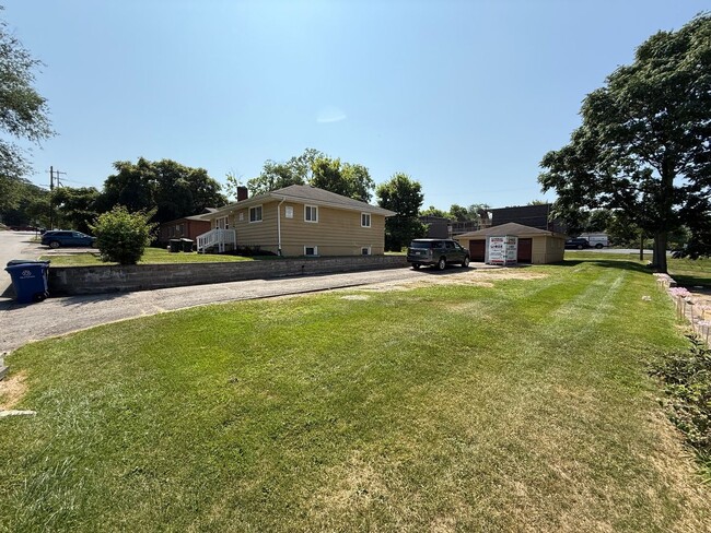 Photo - 171 W Patterson Ave