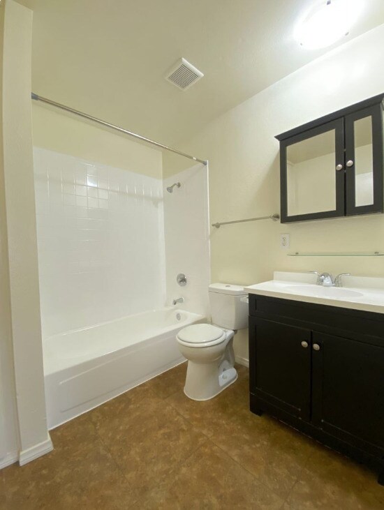 Photo - 4032 Monroe St