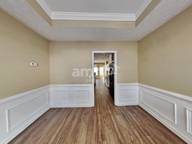 Photo - 2900 School Side Way