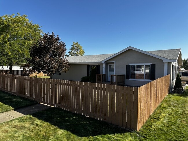 Photo - 1507 Erin Way