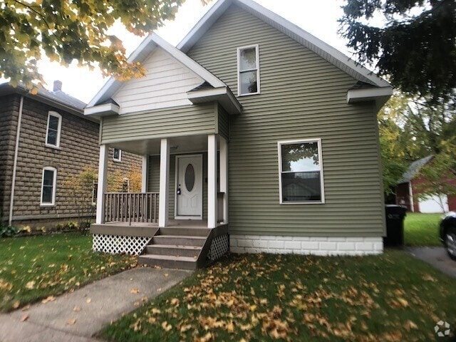 Building Photo - Beautiful Home In Berrien Springs