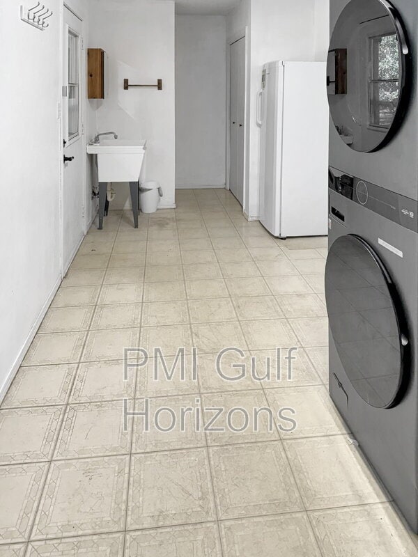 Photo - 6929 Summit Way