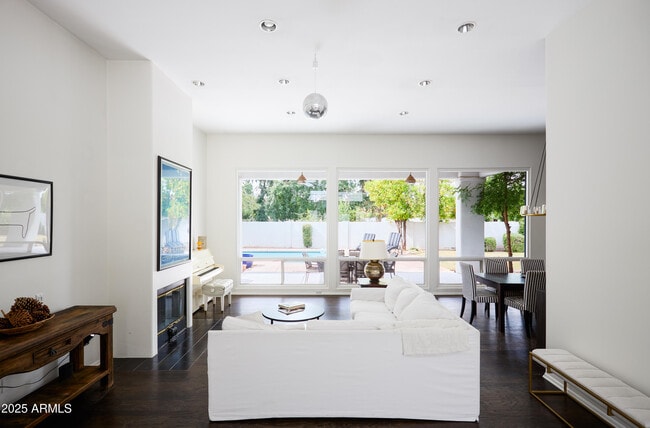 Photo - 12242 N 74th St