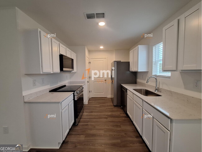 Photo - 182 Kinsale Dr