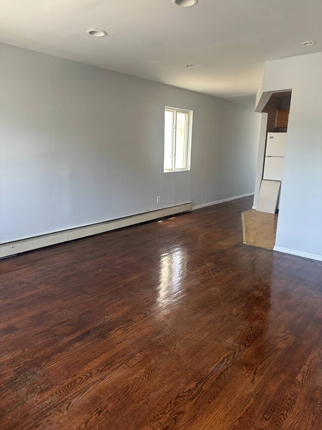 Photo - 108-36 164th Pl
