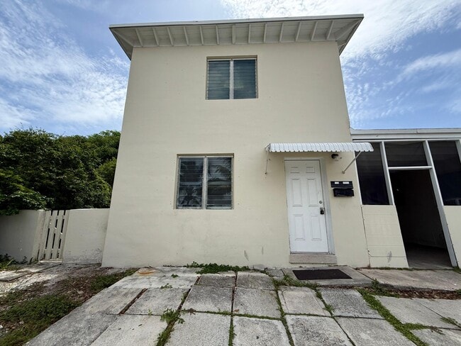 Photo - 507 Conniston Rd Apartment Unit 1