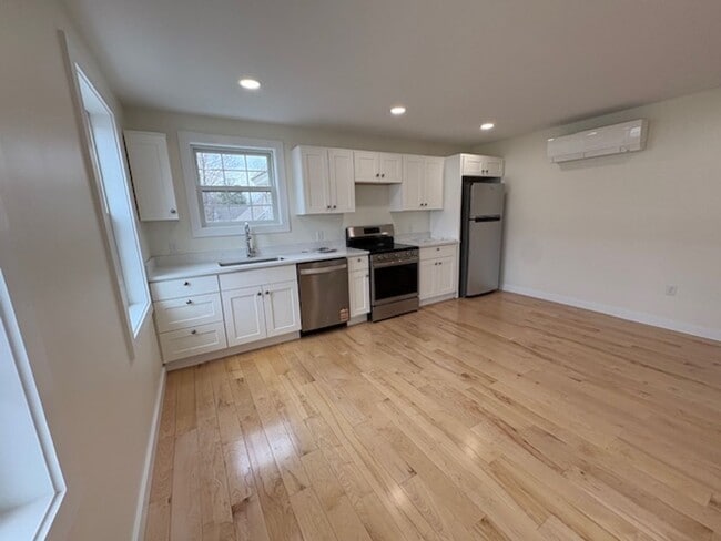 Photo - 90 Elm St Unit 2