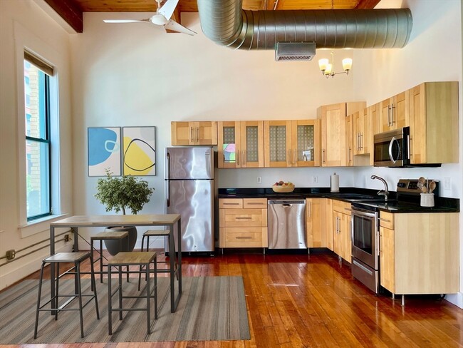 Photo - 49 Munroe St Unit 201