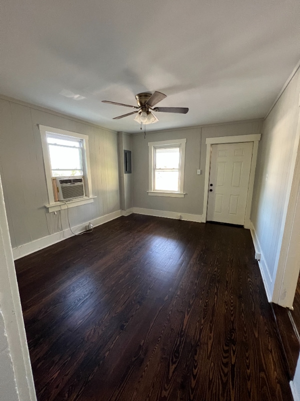 Photo - 1106 Parker St
