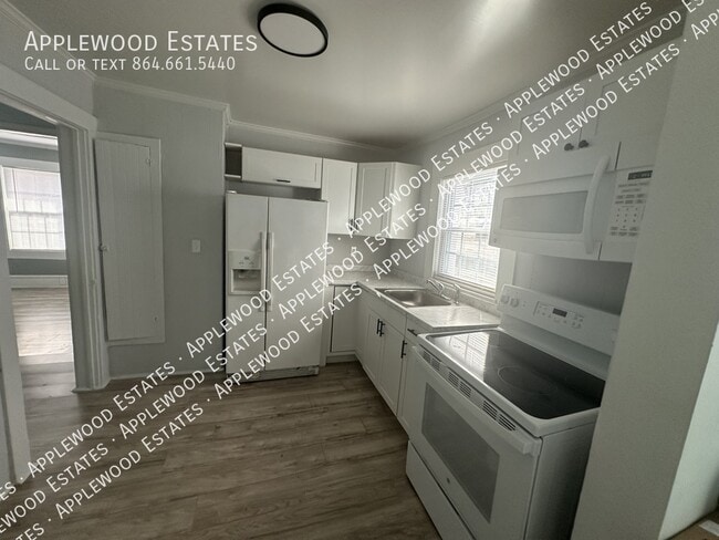 Photo - 105 Cabin St