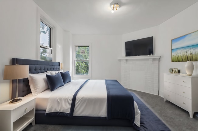 Building Photo - 5556-5558 Pocusset St