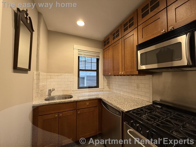 Photo - 13 Story St Unidad #6