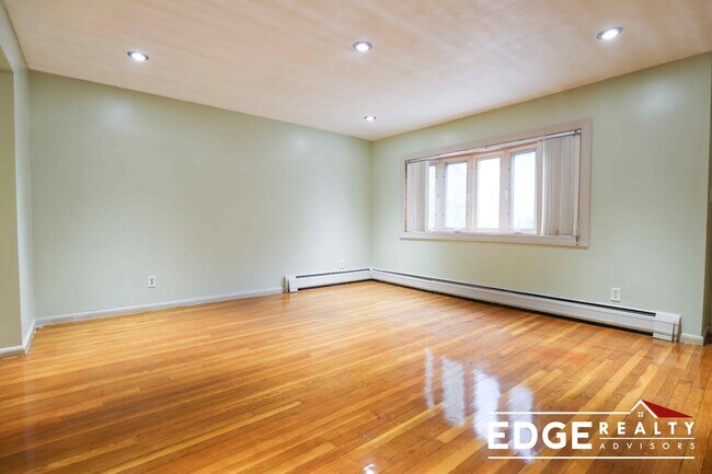 30A College Farm Rd