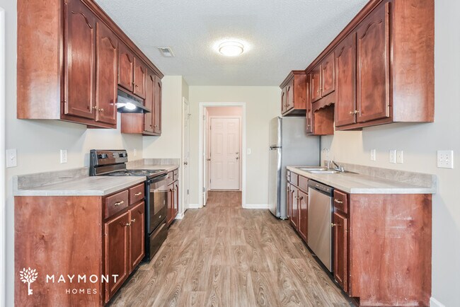 Photo - 467 Shady Ln