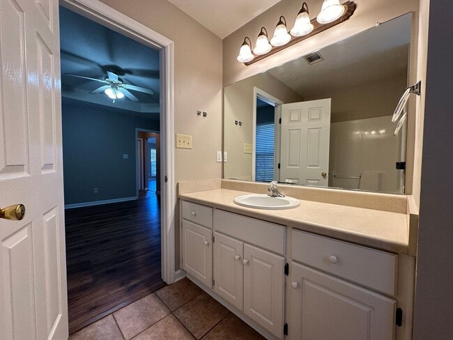 Photo - 1997 Sylvan Lake Dr