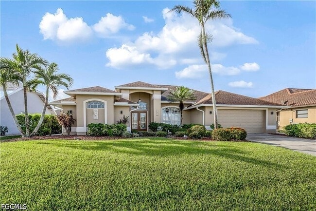 Building Photo - 1922 Cape Coral Pkwy W
