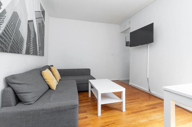 Building Photo - 1794 1st Ave Rental