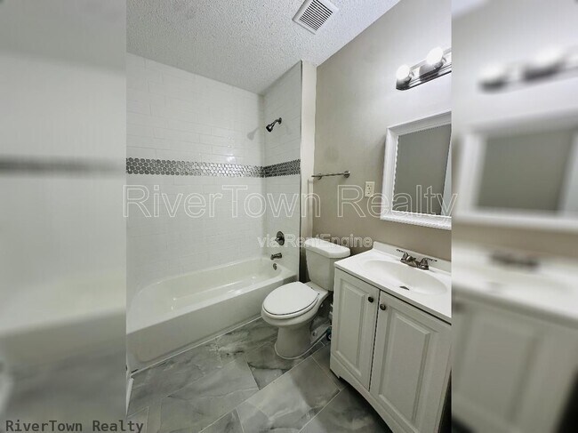 Photo - 830 Marsh Ave