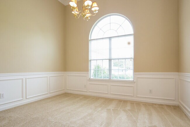 2404 Napa Valley Dr