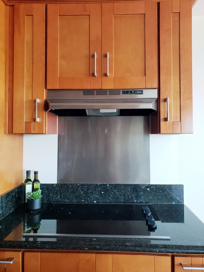 Photo - 6050 Canterbury Dr