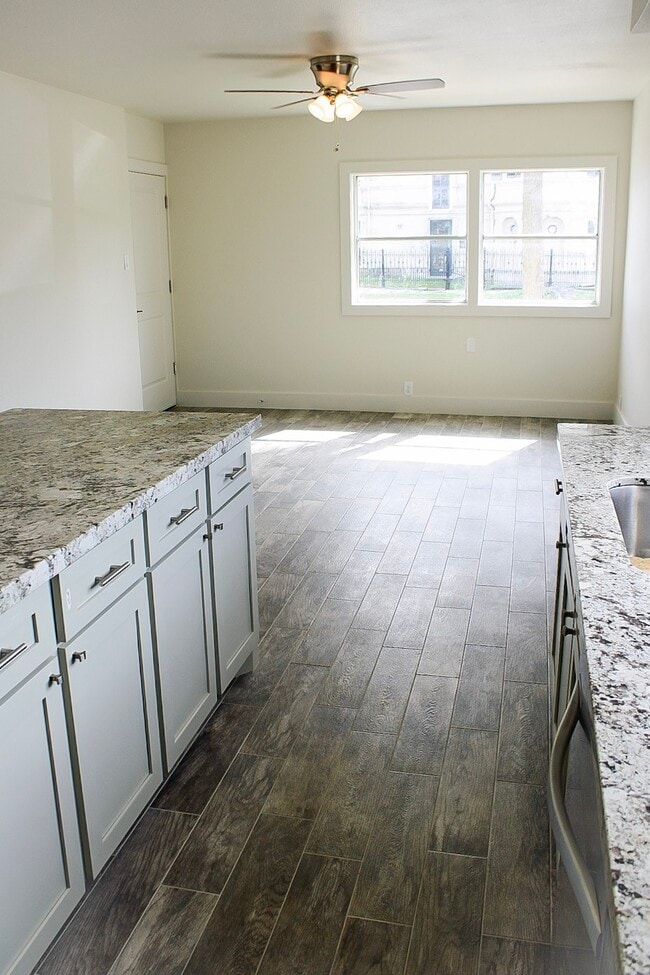 Photo - 1624 Sealy Ave