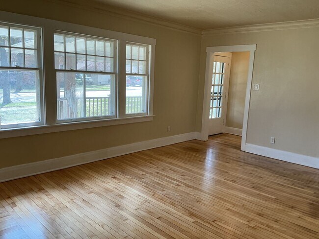 Photo - 4502 W Keefe Ave Unidad Lower