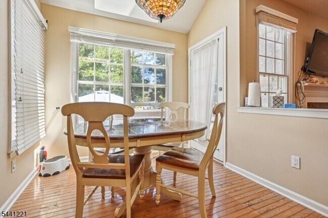 Photo - 233 Patriot Hill Dr
