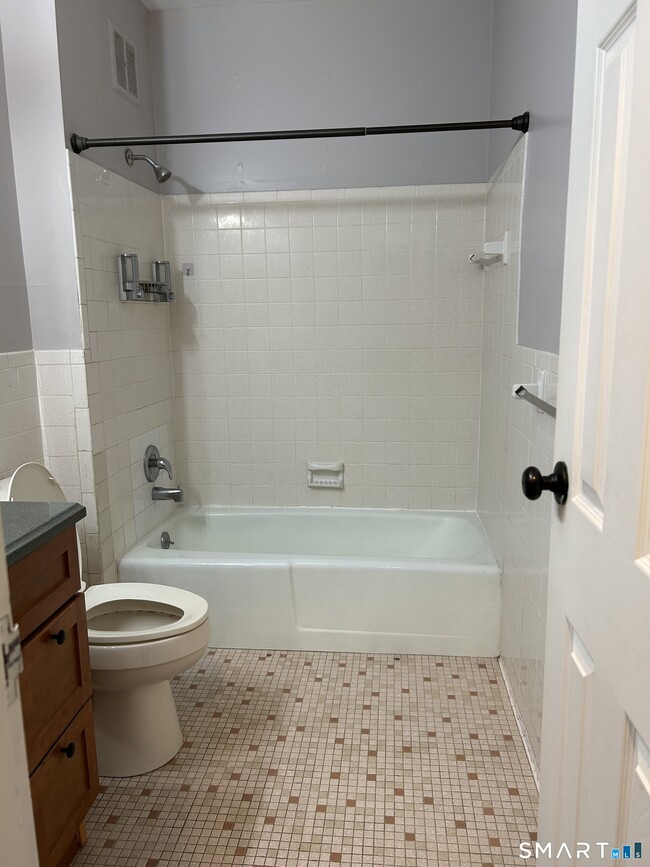 Photo - 26 Balance Rock Rd Unit 5