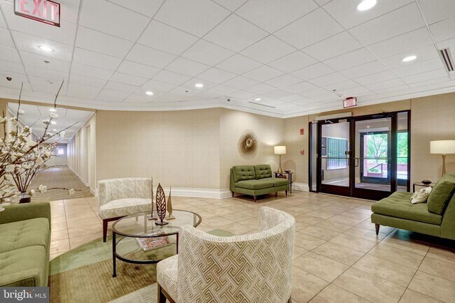 Photo - 1029 N Stuart St Unidad 202