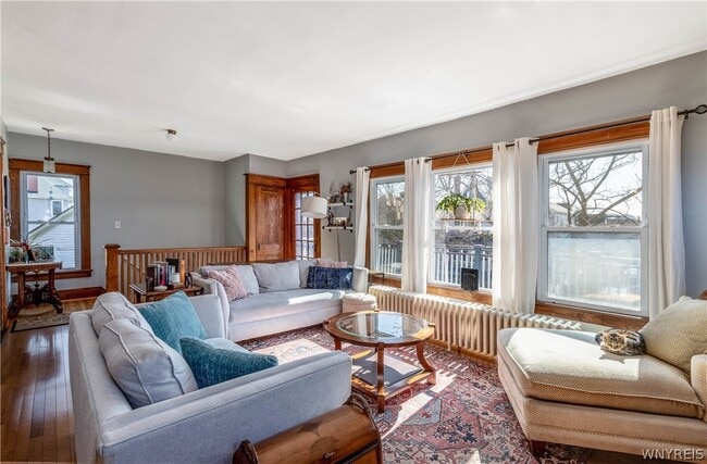 Photo - 230 Pennsylvania St