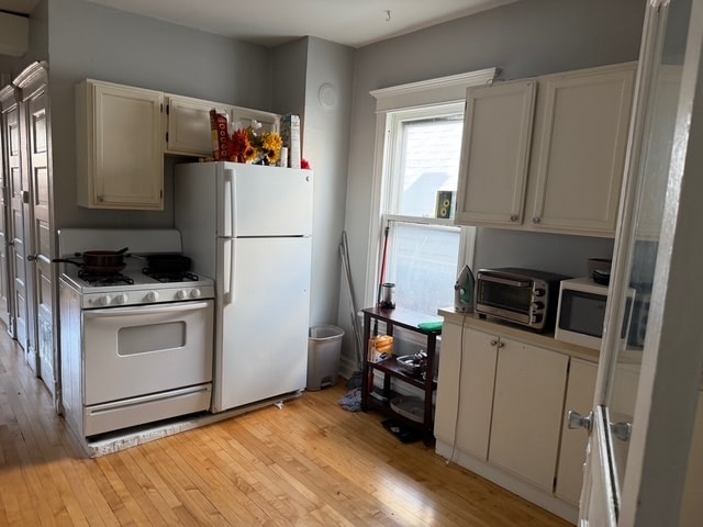 Photo - 1933 N Damen Ave Unit 3