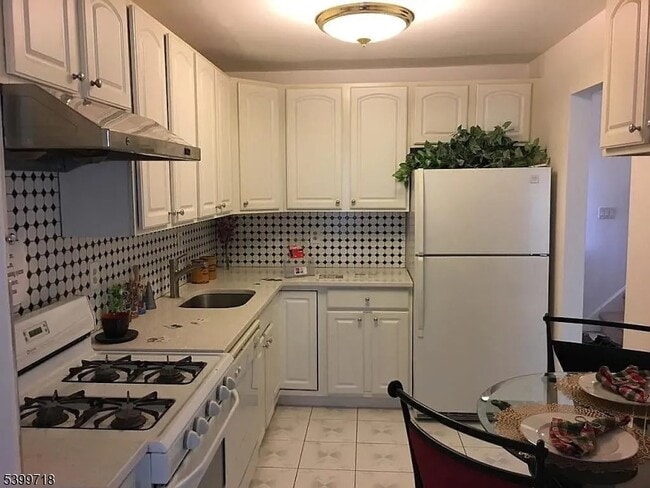 Photo - 5 Pheasant Run