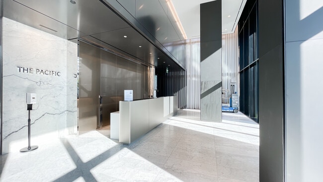 Photo - 889 Pacific St