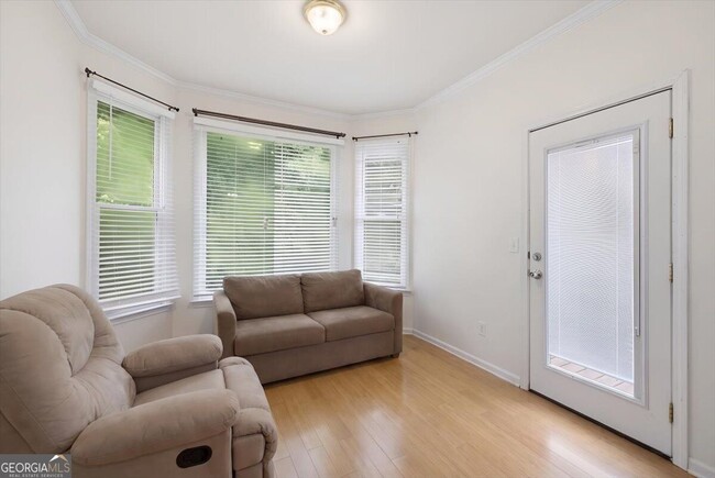 4059 Ashland Cir