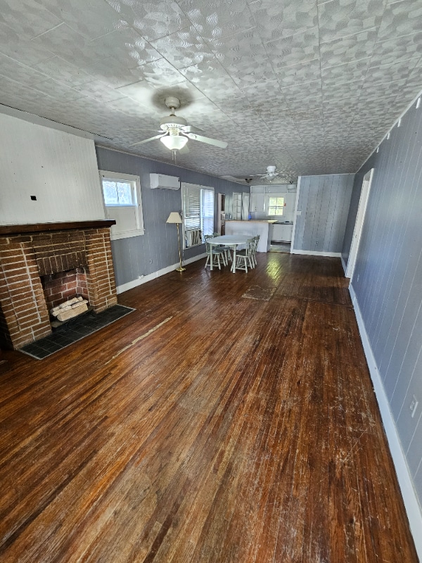 Photo - 606 S 1st St