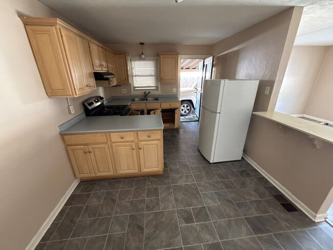 Photo - 3104 N Webster Ave