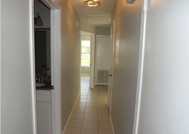 Photo - 2712 Oak Hammock Dr