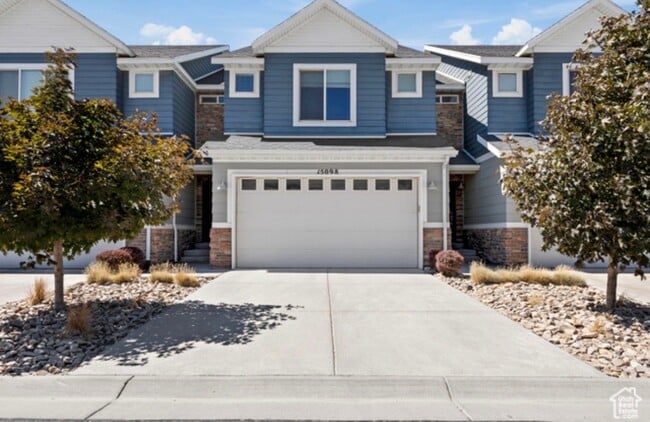 Building Photo - 15098 Bright Stars Dr