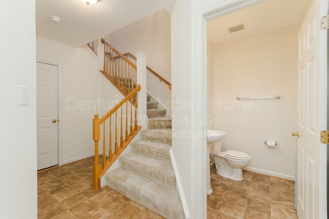 Photo - 1030 Harrison Cir