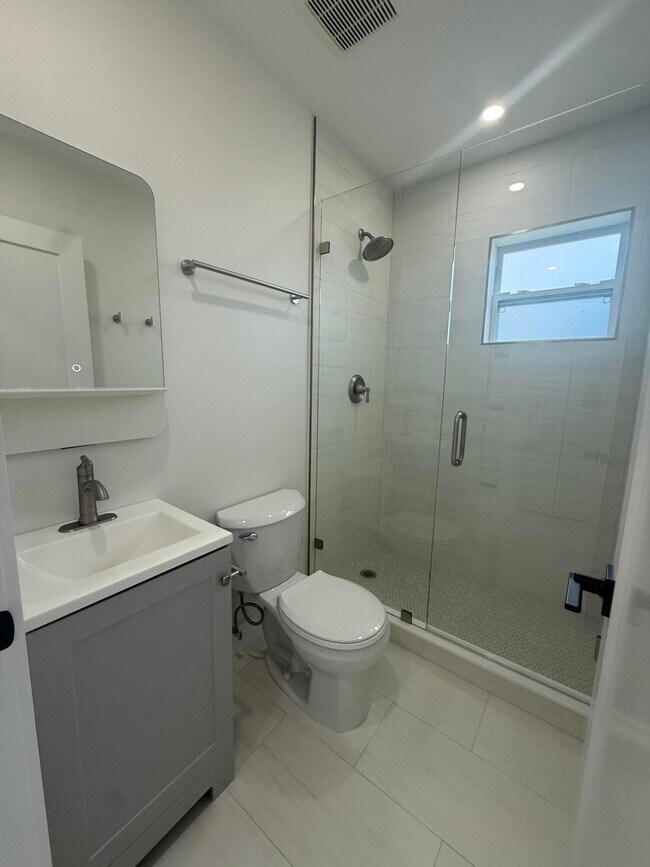 Photo - 5909 S Dixie Hwy Unit 2a