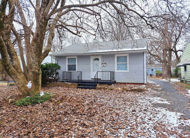 Building Photo - 318 N 43rd St